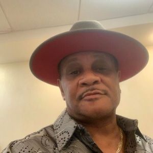 Meet your Posher, Warren